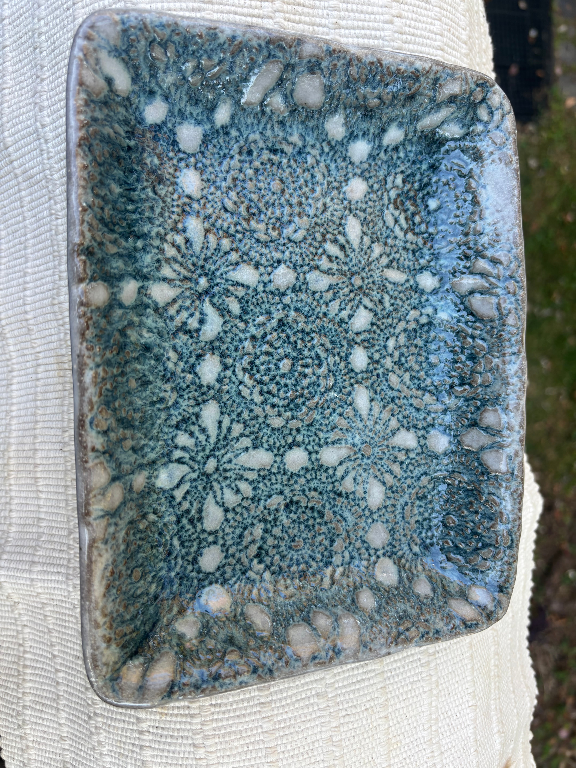 anything dish
6 x 5.5
mottled deep green with an impressed surface
n/a